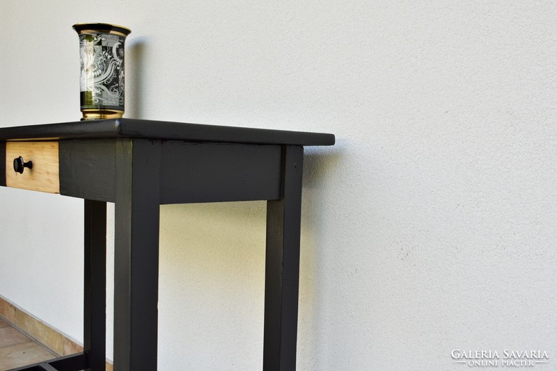 Vintage fekete felújított fa fiókos konzolasztal lerakóasztal