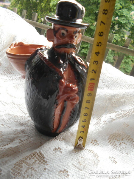House traveling merchant - ceramic figure