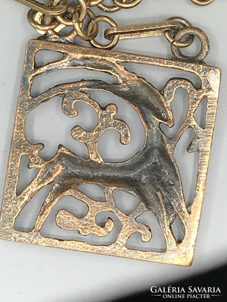 Iparművészeti bronzírozott fém horoszkóp kos vagy bak medál láncon