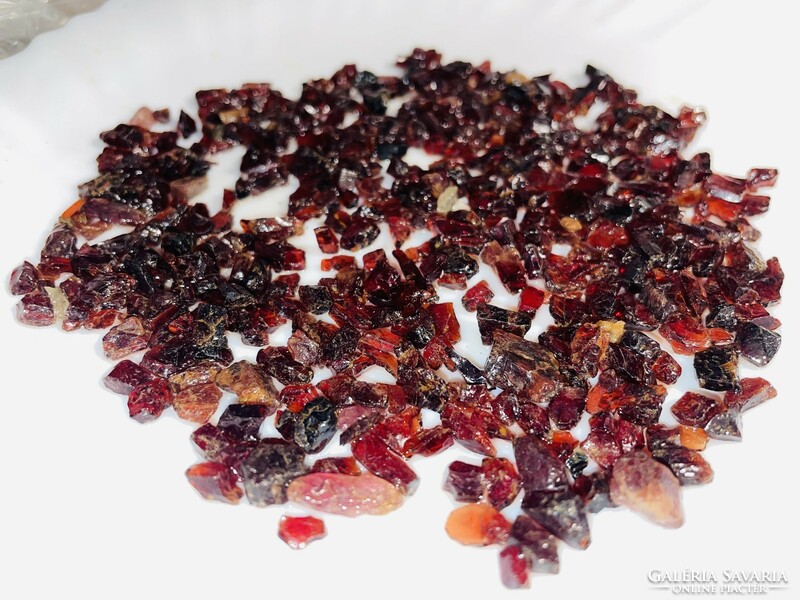 Rhodolite garnet - unpolished - 100g