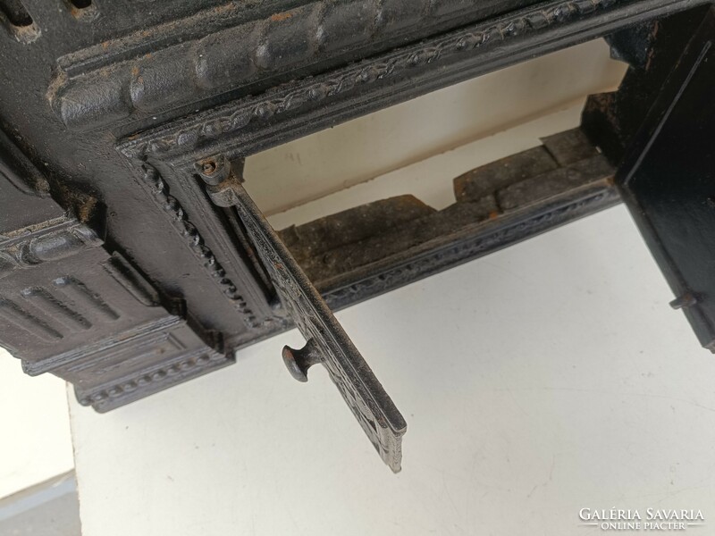 Antik vas kályha felső rész ajtókkal elegáns nagy vas öntöttvas klasszicista dekorációnak 417 8835