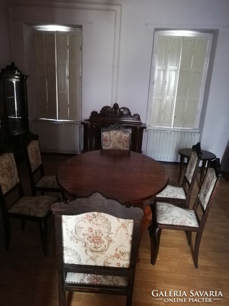 Dining set of 10 pieces