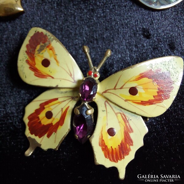 Bizsu ékszerek gyűjtemény egyben pillangó pók teknőc katicabogár tukán zsiráf