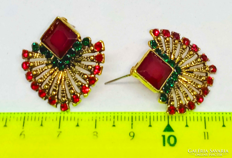 Art deco style green and red crystal earrings 411