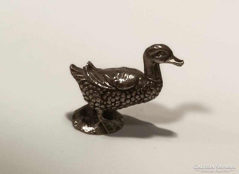 Silver duck