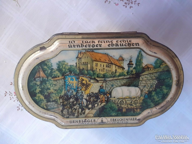 Plate box depicting old Nuremberg. 21X12x10 cm