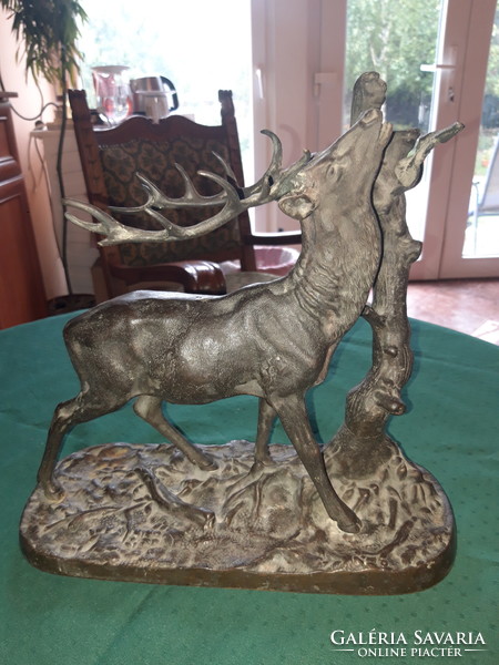 Cast iron/bronze stag - statue - hunting theme