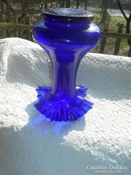 Szecessziós élénk királykék üveg váza 19 cm