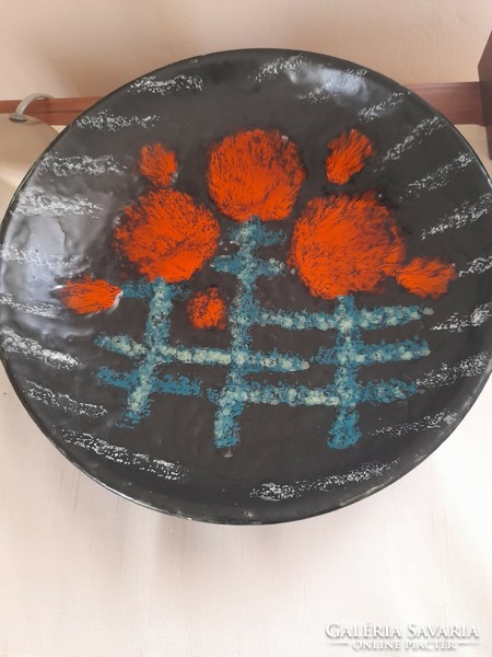 Decorative bowl with poppies from Bodrogkeresztúr