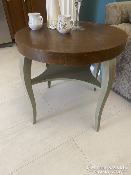 Art deco country house table