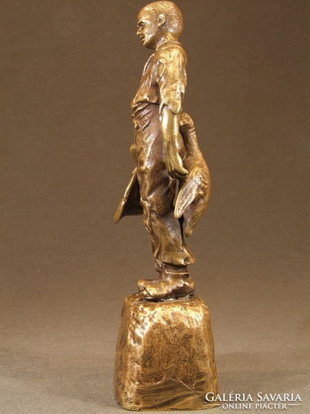 CSAVARGÓ, bronz szobor (090614)
