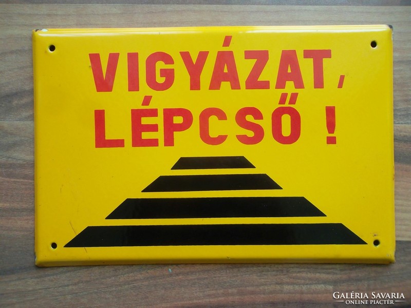 Vigyázat Lépcső 30x20cm zománctábla