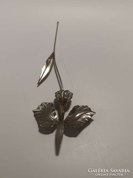 Silver flower ornament