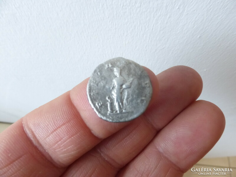 Iulia maesae denarius