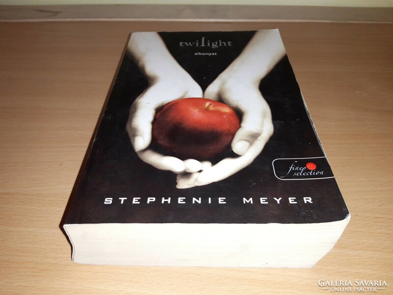 Stephenie Meyer - Twilight (Twilight Saga 1.)
