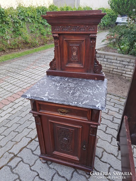 7 pieces of tin German bedroom furniture for sale.
