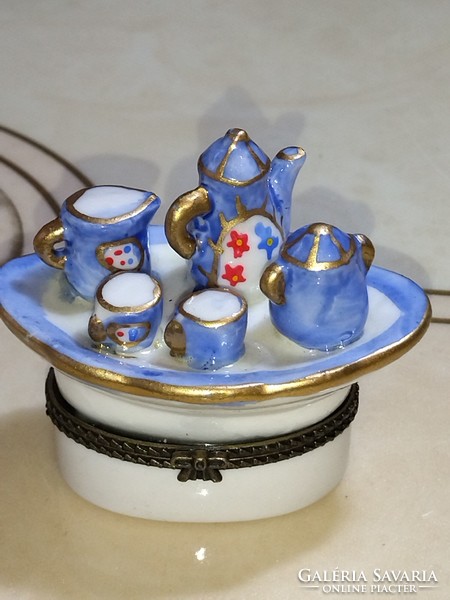 Gyönyörű porcelán ékszertartó Szelence