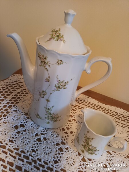 Art Nouveau teapot milk spout