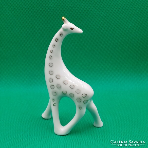 Retro porcelain giraffe figure