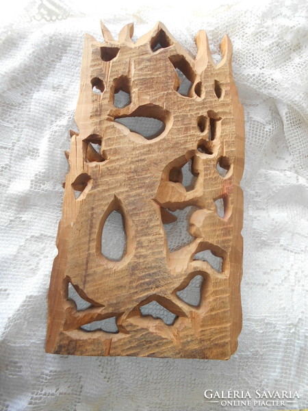 Oriental wood carving with a dragon - beautiful handwork - head can be moved
