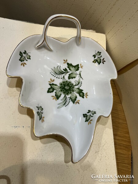Raven house leaf-shaped tray, porcelain. 20 cm. 4605