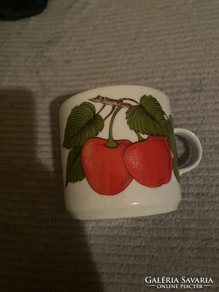 Lowland cherry mug