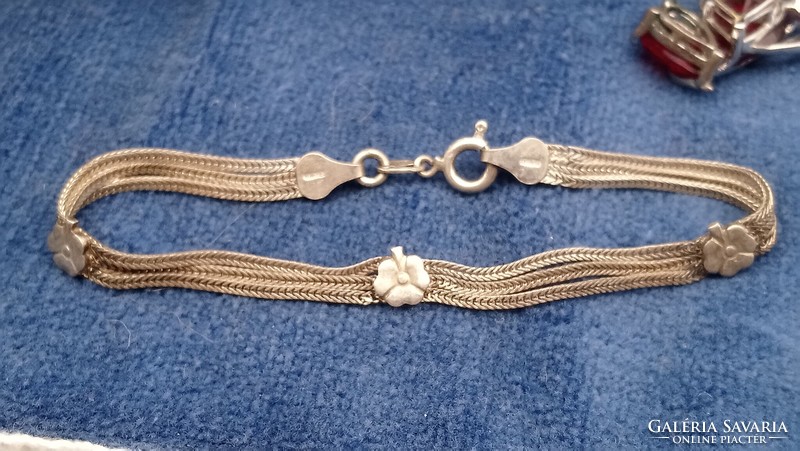 Silver shamrock decorated braided bracelet hallmarked