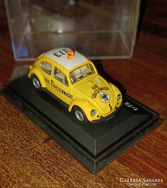 Schuco model 1:72 vw beetle model