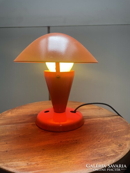 Joseph loop napako lamp