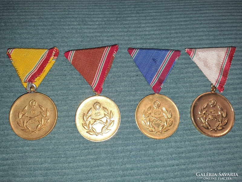 National Defense Merit Medal 4 pcs.