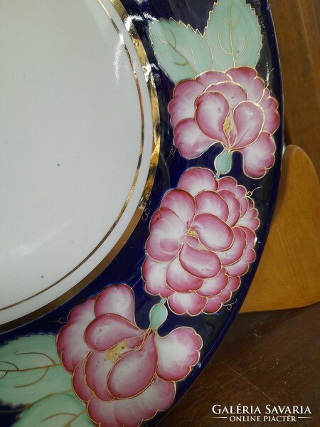 Retro Russian flower pattern, gold-plated, hand-painted porcelain bowl, plate. 30 Cm.