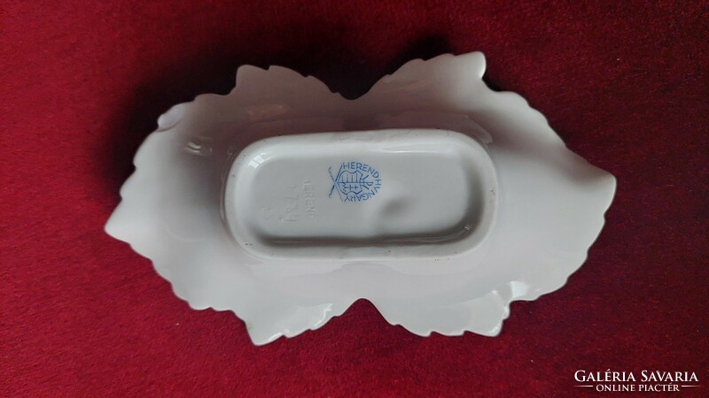 Ashtray with Victoria pattern grape leaf pattern from Herend