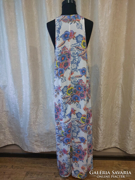 Next size s, but also good for m, loose floral maxi dress. Bust: 52cm