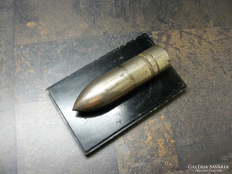 Első világháborús emlék 3,7cm-es ágyú lövedékből