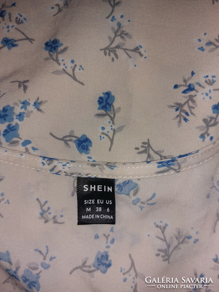 Shein m, but more l/xl floral. Novel. Chest: 50-54cm.
