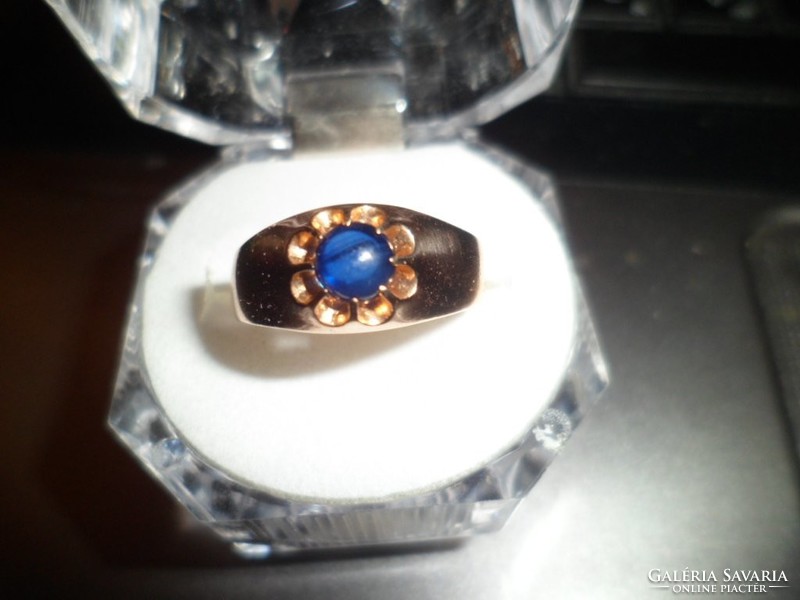 Antique gold ring