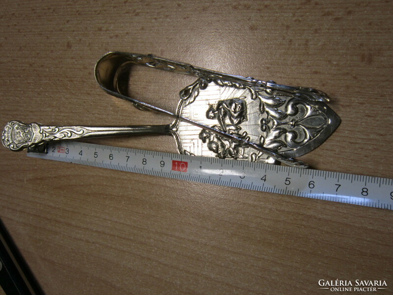 Quist silver-plated sugar tongs and cake spatula