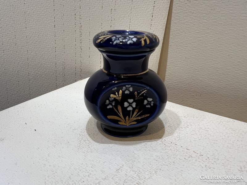 Novgorod porcelain perfume bottle, painted with 24 carat gold, 7 cm. 4590