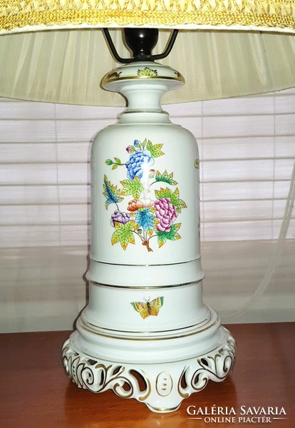 A beautiful and rare lamp with a Victorian pattern from Herend