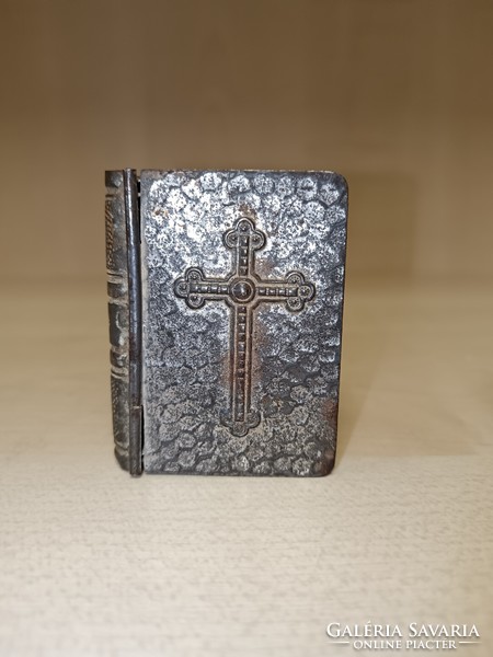 Ezüstözött fém mini könyv doboz
