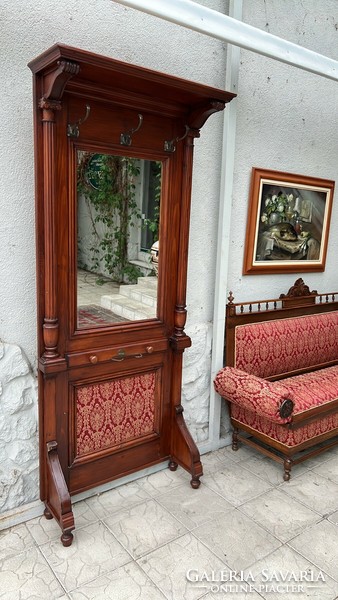 3 Partial renaissance furniture set