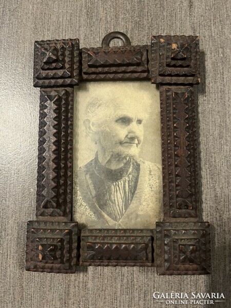 Tramp art picture frame with picture!