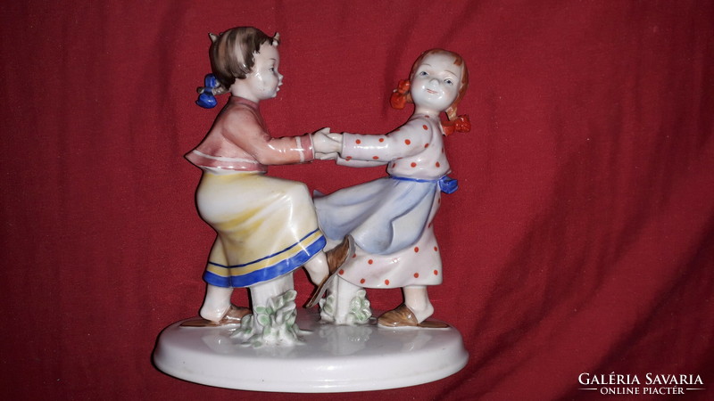 Beautiful antique metzler & ortloff dancing girls porcelain figure 14x16 cm as shown in the pictures