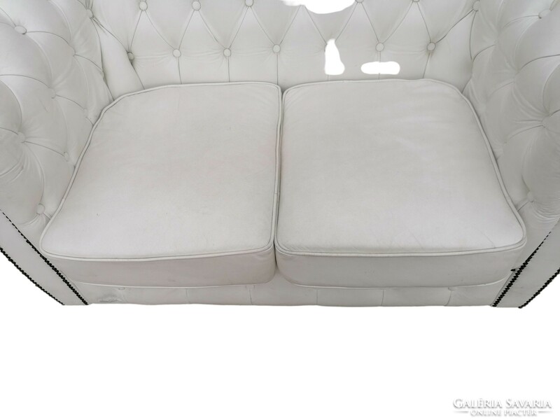 Chesterfield 2-seater leather sofa