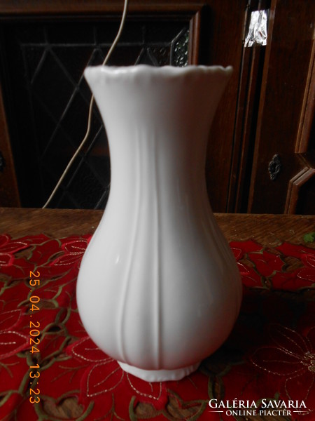 Zsolnay porcelán fehér váza