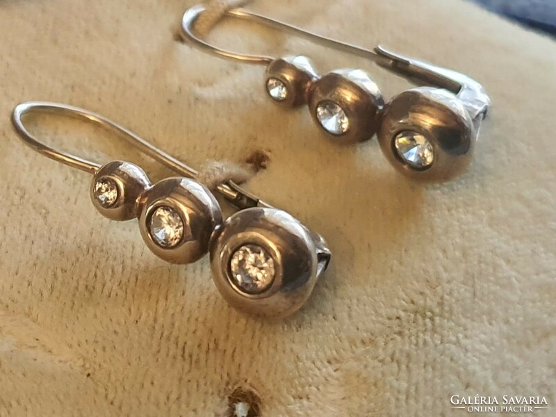 Silver buton earrings