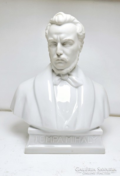 Blunt porcelain bust of Mihály from Herend