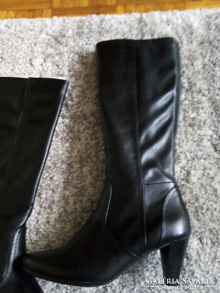Leather boots --36