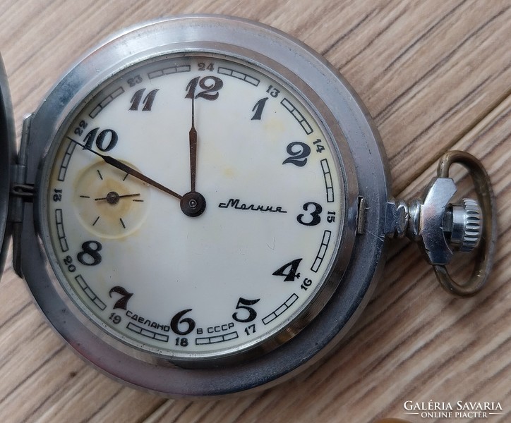 4 non-working pocket watches (2 of which are silver)