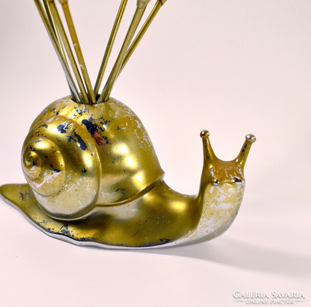 Art deco snail figurative snack pin set!